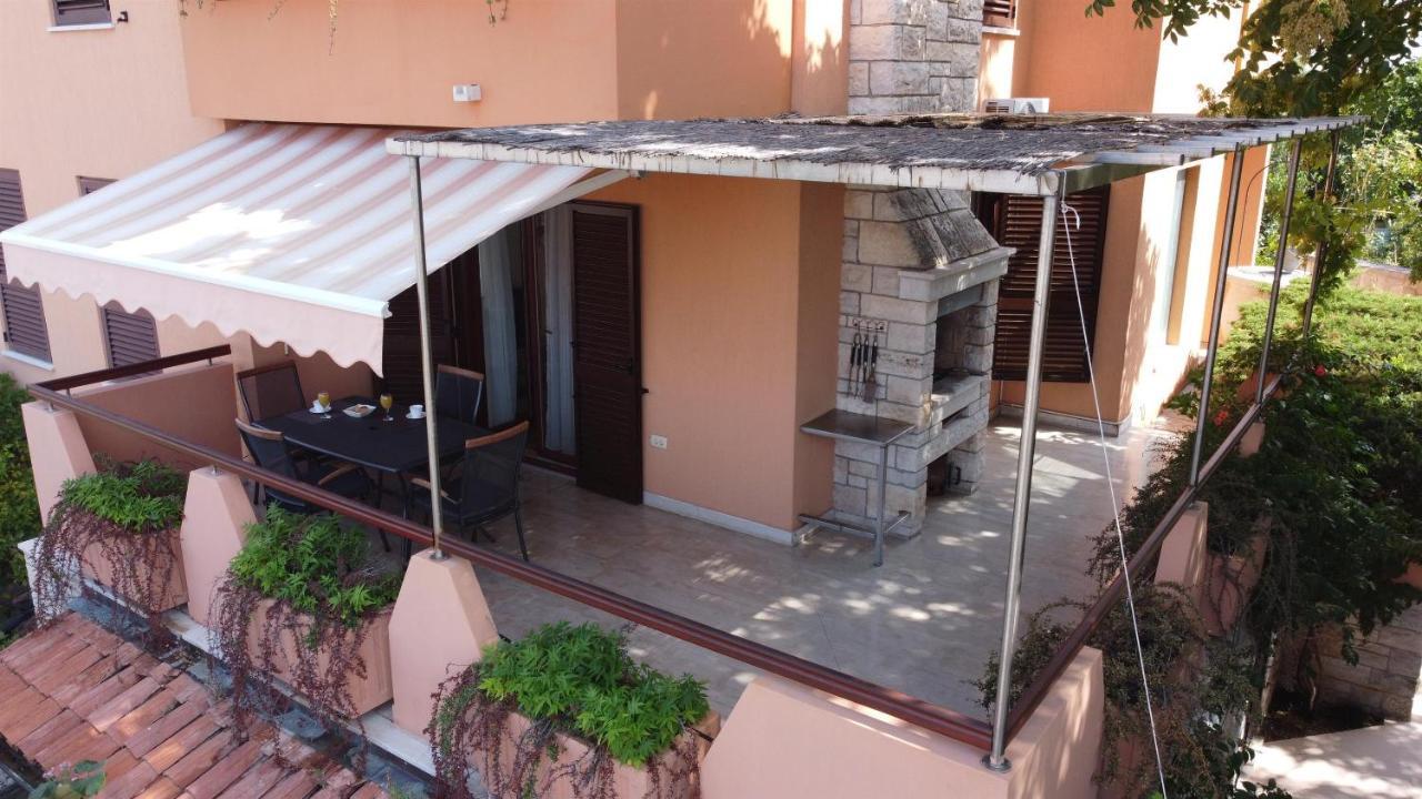 Apartment Ecio Vinkuran Exterior foto