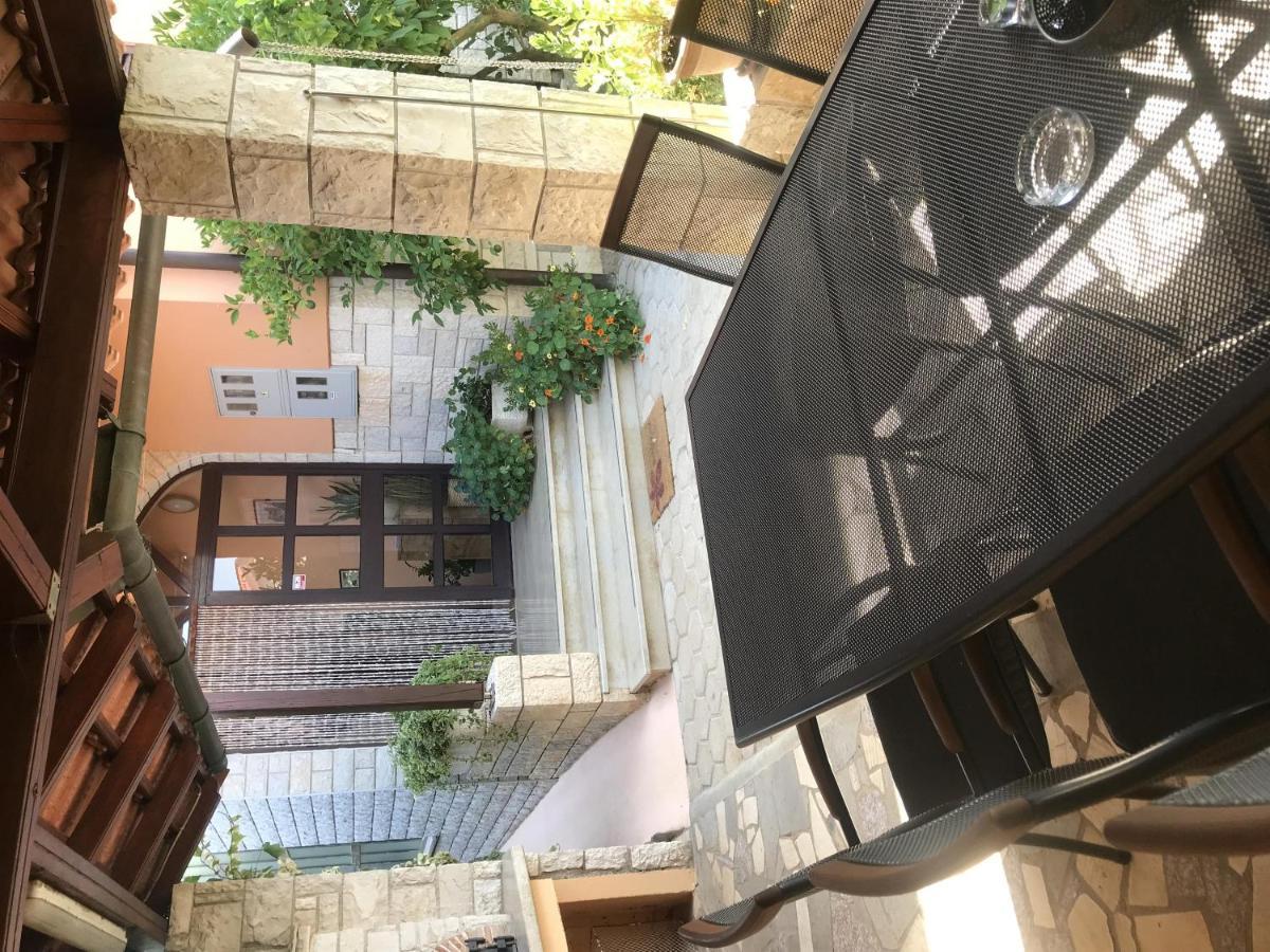 Apartment Ecio Vinkuran Exterior foto